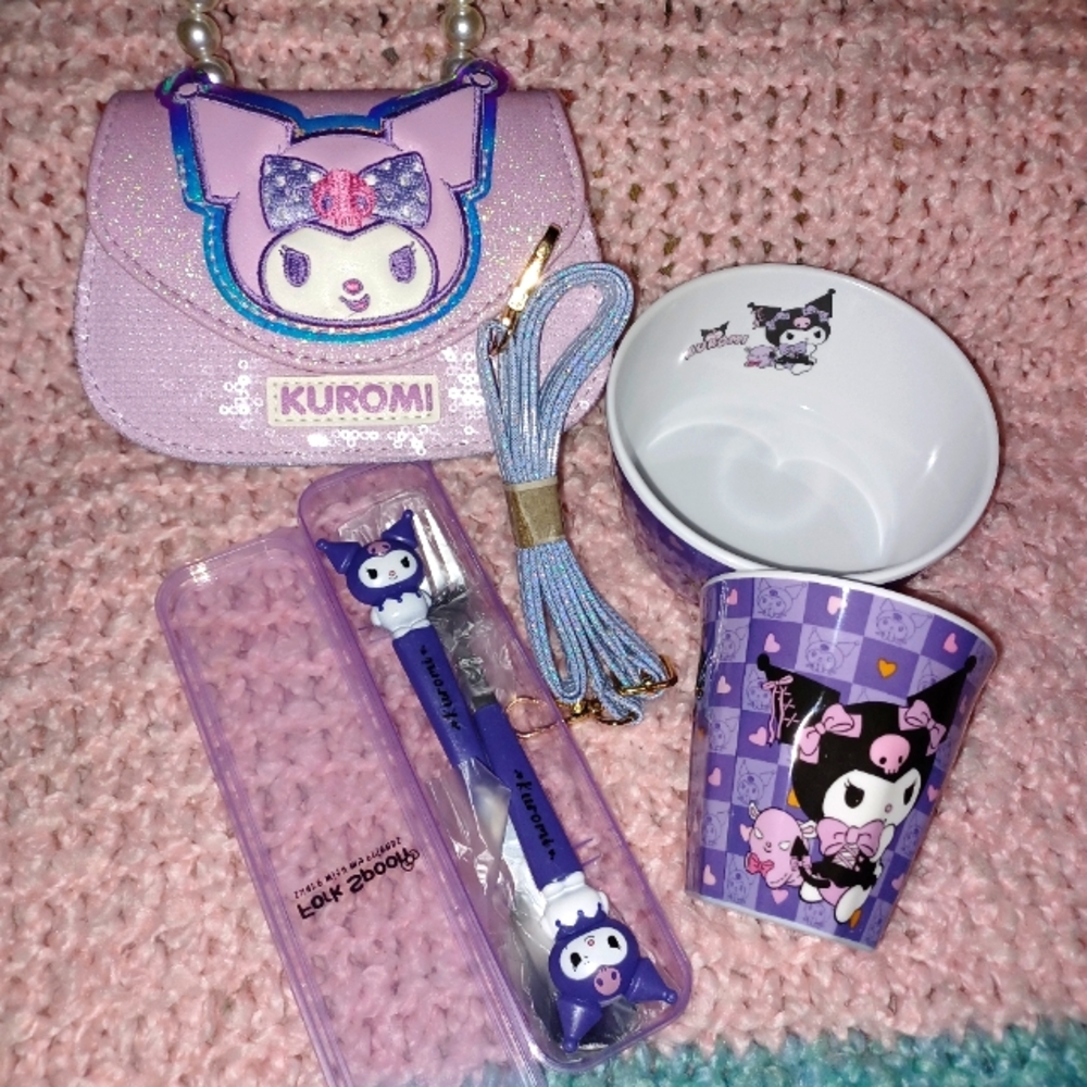 - Kuromi's Elegant Playset